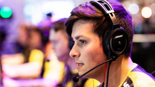 先的选手在 先的选手在