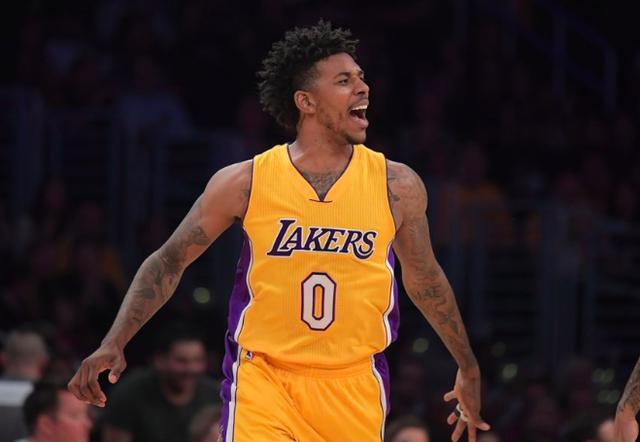 手都是火力 手都是火力